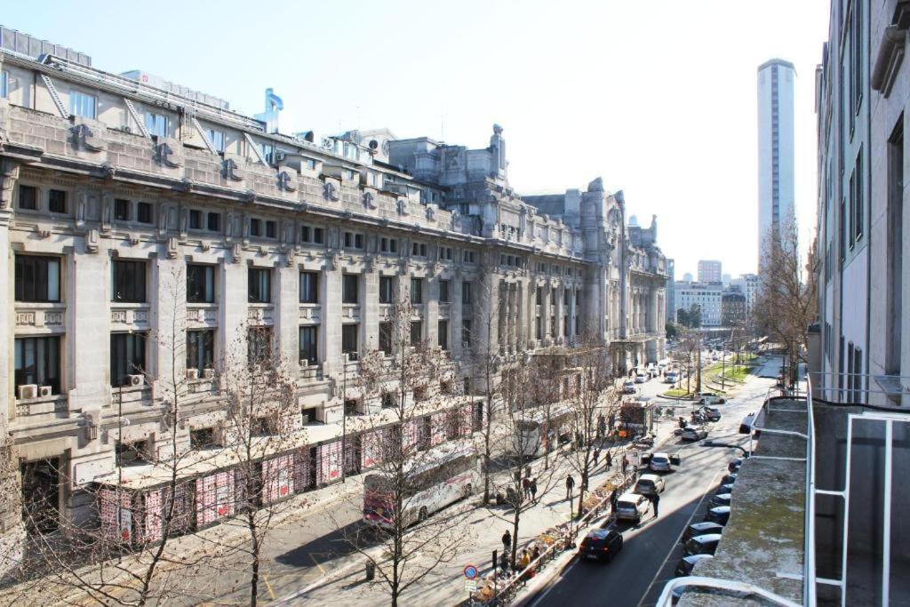 Guesthouse Central Station Group - Via Sammartini 15 ミラノ エクステリア 写真